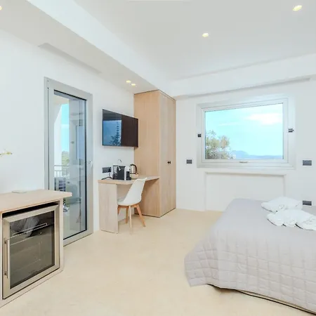 Guest house Antares And 4*