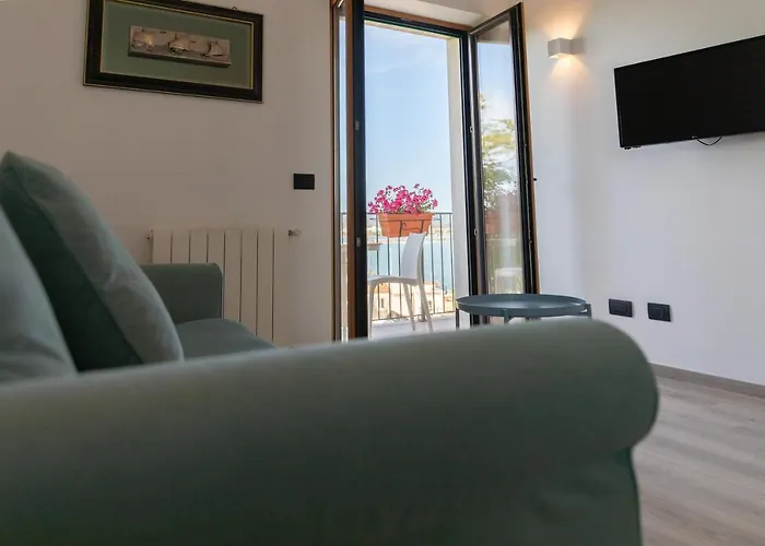 Antares And Affittacamere 4*