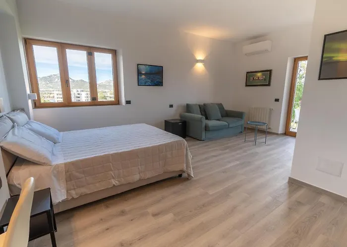 Antares And بيت ضيافة أولبيا