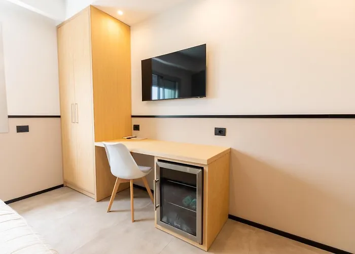 Antares And Affittacamere